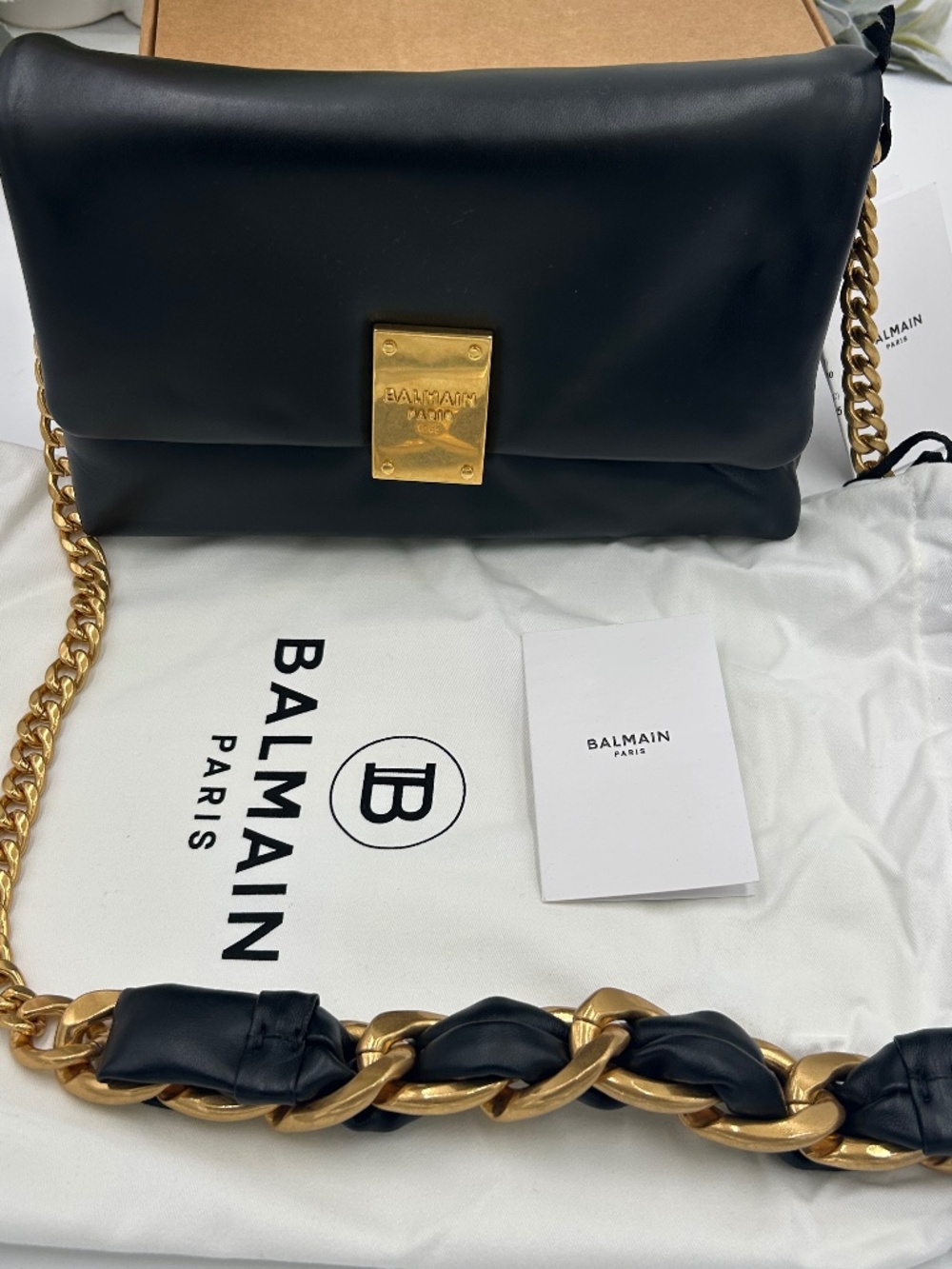Women’s Balmain soft leather shoulder bag. Made in Italy.NEW WITH TAGS.
